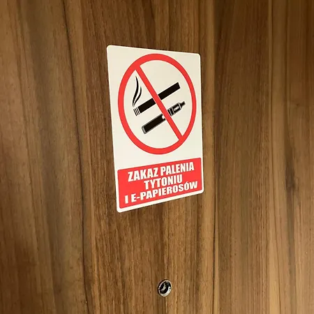 Kolobrzeska 2 *