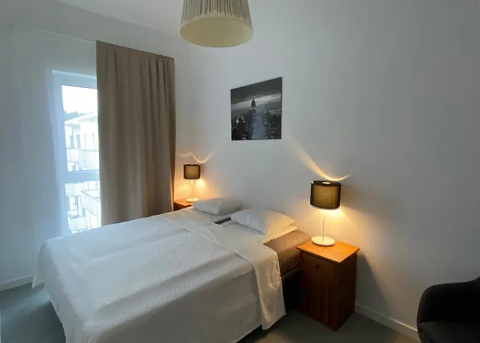 Apartament Kołobrzeska 2 *